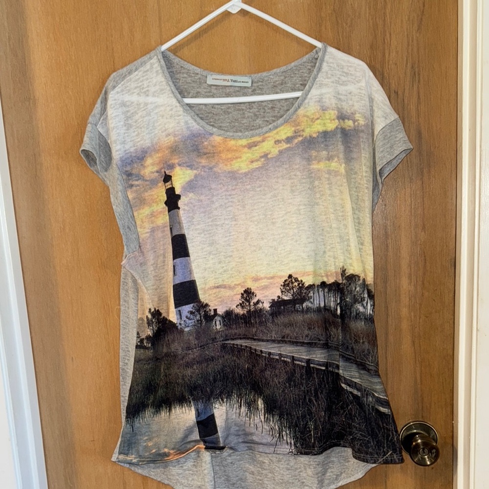 Yuni lighthouse Short Sleeve Tee